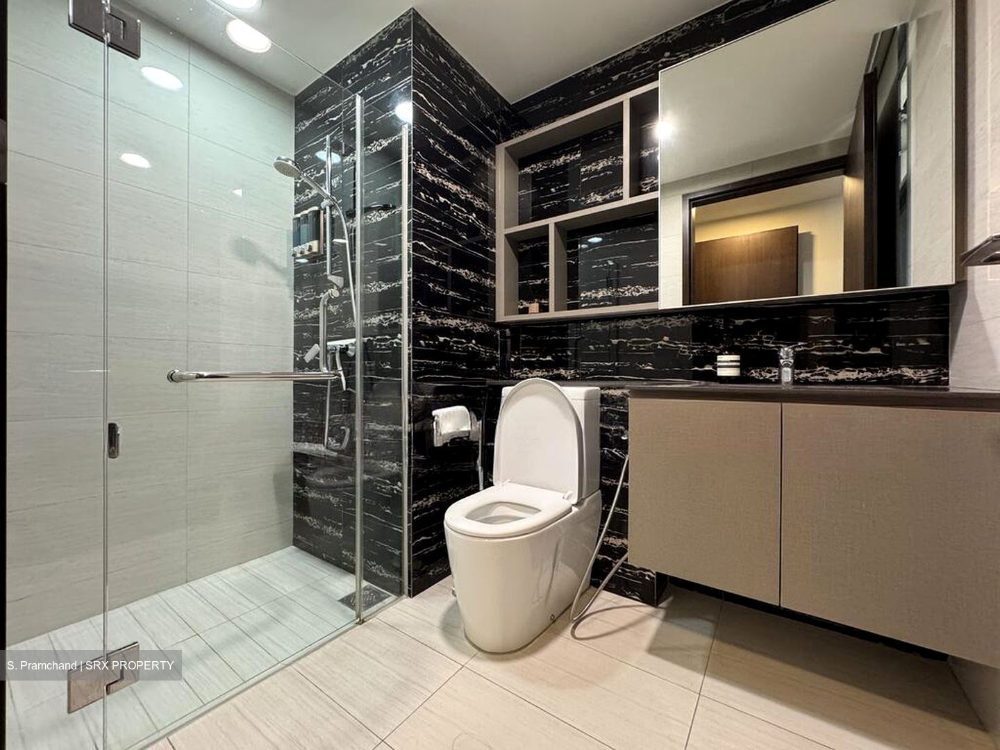 The Brownstone (D27), Condominium #504572171